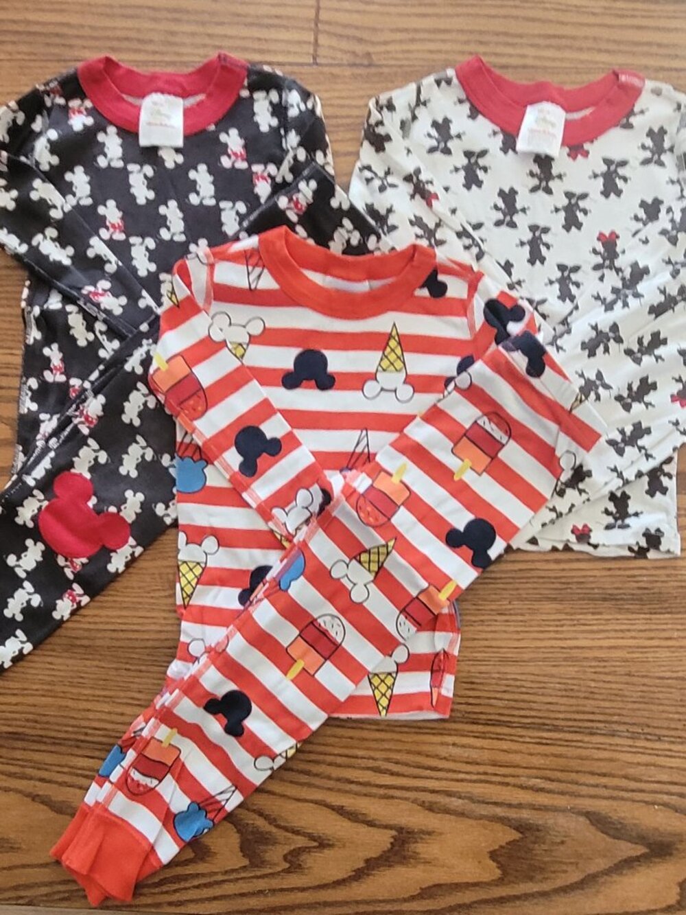 Hanna Andersson Disney Mickey Minnie Mouse patch treat PJs / pajamas - 100 / 4
